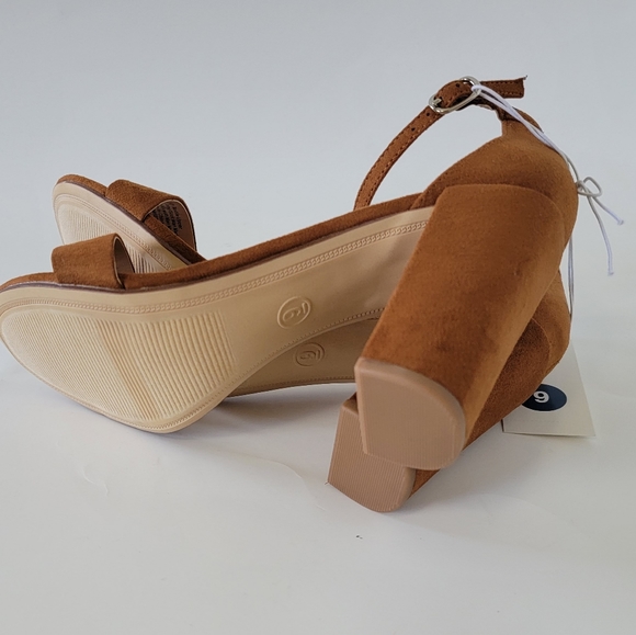 Women's Ema High Block Heeled Square Toe Pumps - Picture 6 of 6